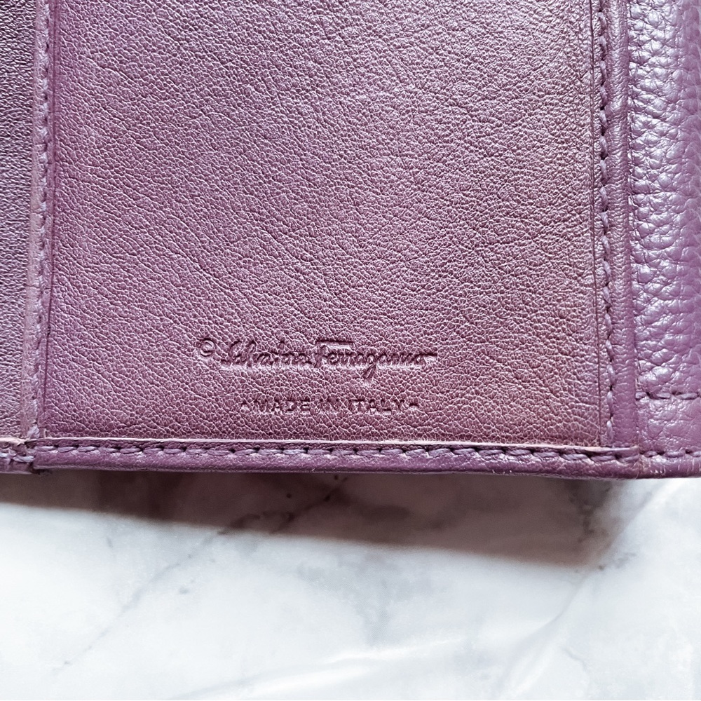 SOLD! Salvatore Ferragamo Gancini Leather bifold wallet 💜 - Picture 3 of 9